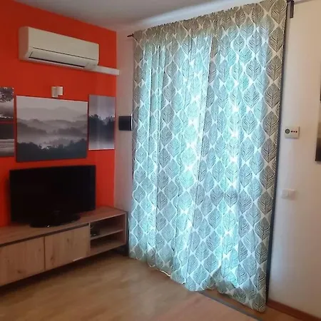 Bilocale Tra Citta E Colline. Apartament