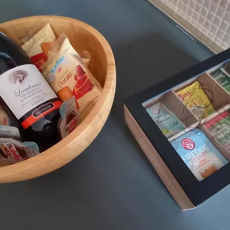 Bilocale Tra Citta E Colline. * カ・ディ・ソーラ