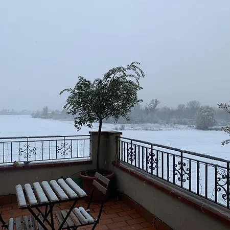 Bilocale Tra Citta E Colline. * カ・ディ・ソーラ